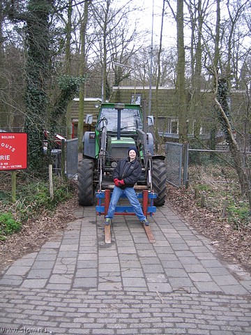 IMG_2519.JPG
Make: Canon
Model: Canon PowerShot S50
DateTime: 27-1-2006 13:03:31
EXIFImageWidth: 2592
ExifImageLength: 1944
Flash: Flash did not fire - Auto mode
ShutterSpeedValue: 1/50 sec
ApertureValue: F2,8
FocalLength: 7,09 mm