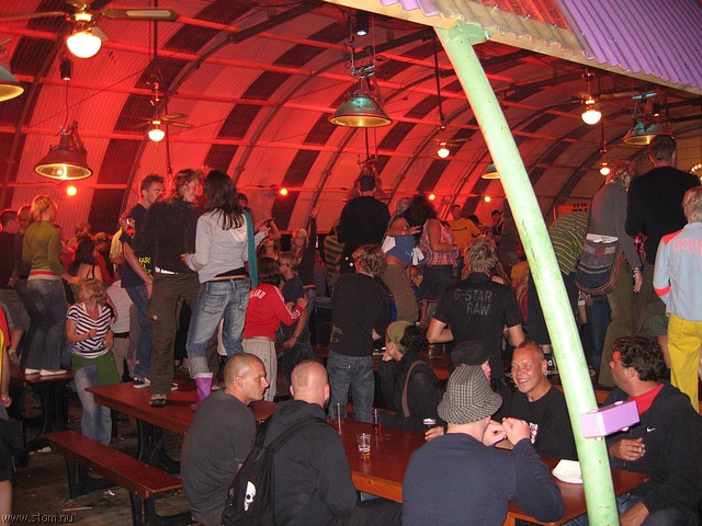 lowlands 2006 - 142.jpg
Make: Canon
Model: Canon DIGITAL IXUS 750
DateTime: 20-8-2006 02:24:20
EXIFImageWidth: 3072
ExifImageLength: 2304
Flash: Flash fired - Auto mode
ShutterSpeedValue: 1/60 sec
ApertureValue: F2,8
FocalLength: 7,7 mm