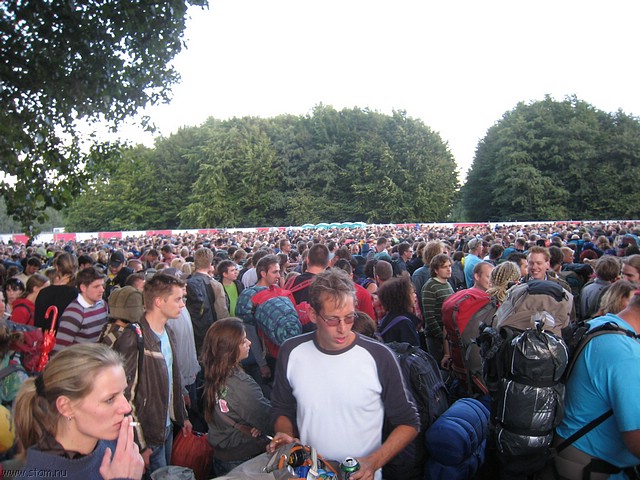 lowlands07-002.JPG
Make: Canon
Model: Canon DIGITAL IXUS 850 IS
DateTime: 16-8-2007 19:56:03
EXIFImageWidth: 3072
ExifImageLength: 2304
Flash: Flash did not fire - Auto mode
ShutterSpeedValue: 1/60 sec
ApertureValue: F2,8
FocalLength: 4,6 mm