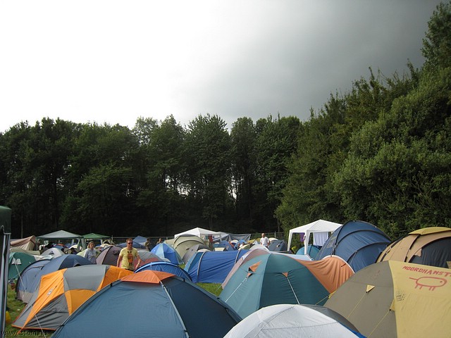 lowlands07-043.JPG
Make: Canon
Model: Canon DIGITAL IXUS 850 IS
DateTime: 17-8-2007 12:58:12
EXIFImageWidth: 3072
ExifImageLength: 2304
Flash: Flash did not fire - Auto mode
ShutterSpeedValue: 1/403 sec
ApertureValue: F2,8
FocalLength: 4,6 mm