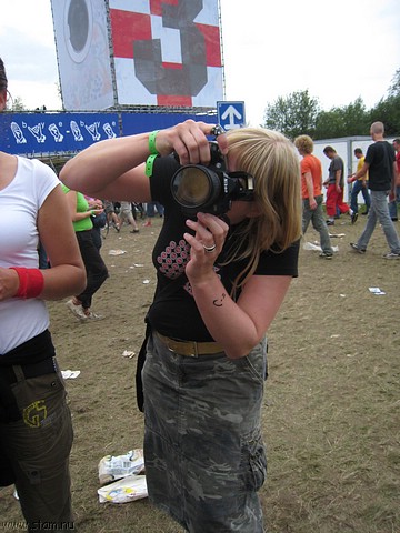 lowlands07-105.JPG
Make: Canon
Model: Canon DIGITAL IXUS 850 IS
DateTime: 18-8-2007 15:20:58
EXIFImageWidth: 3072
ExifImageLength: 2304
Flash: Flash did not fire - Auto mode
ShutterSpeedValue: 1/1002 sec
ApertureValue: F2,8
FocalLength: 4,6 mm