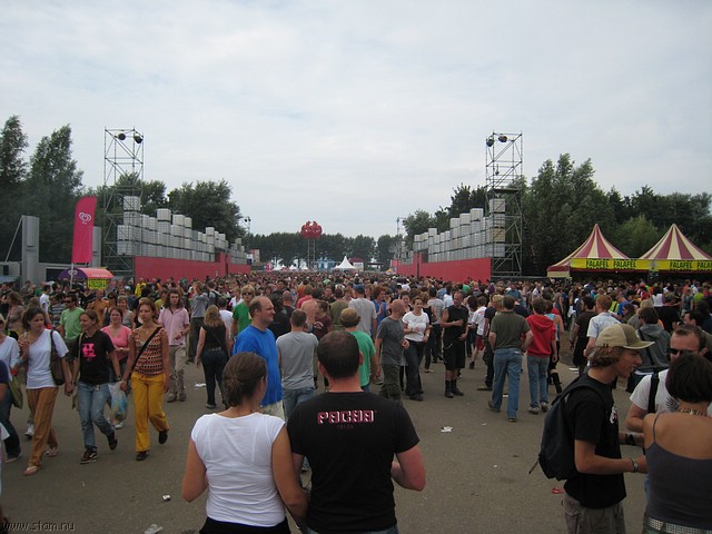 lowlands07-106.JPG
Make: Canon
Model: Canon DIGITAL IXUS 850 IS
DateTime: 18-8-2007 15:24:22
EXIFImageWidth: 3072
ExifImageLength: 2304
Flash: Flash did not fire - Auto mode
ShutterSpeedValue: 1/251 sec
ApertureValue: F7,1
FocalLength: 4,6 mm