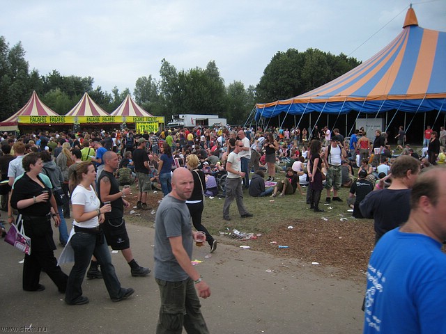 lowlands07-107.JPG
Make: Canon
Model: Canon DIGITAL IXUS 850 IS
DateTime: 18-8-2007 15:24:25
EXIFImageWidth: 3072
ExifImageLength: 2304
Flash: Flash did not fire - Auto mode
ShutterSpeedValue: 1/202 sec
ApertureValue: F7,1
FocalLength: 4,6 mm