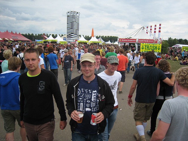 lowlands07-109.JPG
Make: Canon
Model: Canon DIGITAL IXUS 850 IS
DateTime: 18-8-2007 15:24:30
EXIFImageWidth: 3072
ExifImageLength: 2304
Flash: Flash did not fire - Auto mode
ShutterSpeedValue: 1/1002 sec
ApertureValue: F2,8
FocalLength: 4,6 mm