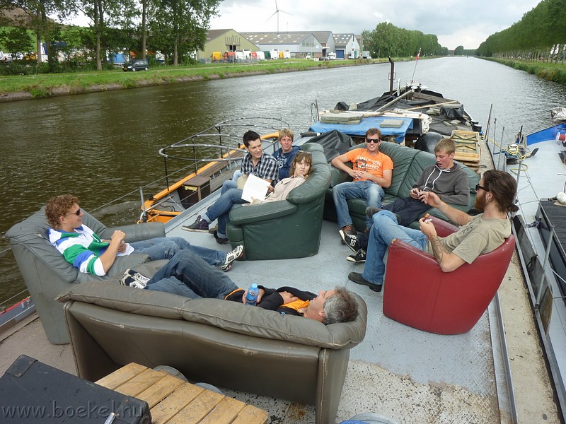 2012-08_stamkamp_008.JPG
Make: Panasonic
Model: DMC-ZX1
DateTime: 4-8-2012 12:47:35
EXIFImageWidth: 3264
ExifImageLength: 2448
Flash: No flash, auto mode
ISOSpeedRatings: ISO 80
FocalLength: 4,5 mm