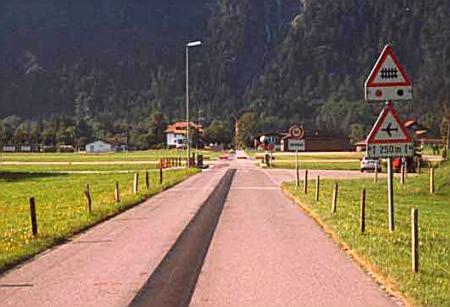 levelcrossing.jpg